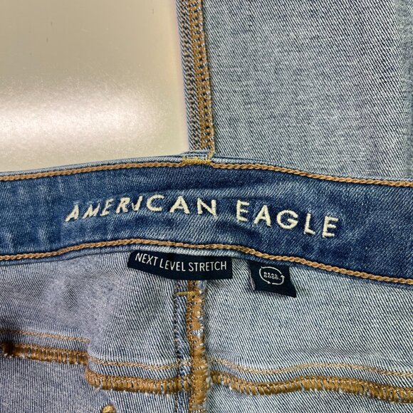 American Eagle Size 10 Short "The Stacked" Cropped Jeans Raw Cuffs - Picture 2 of 13